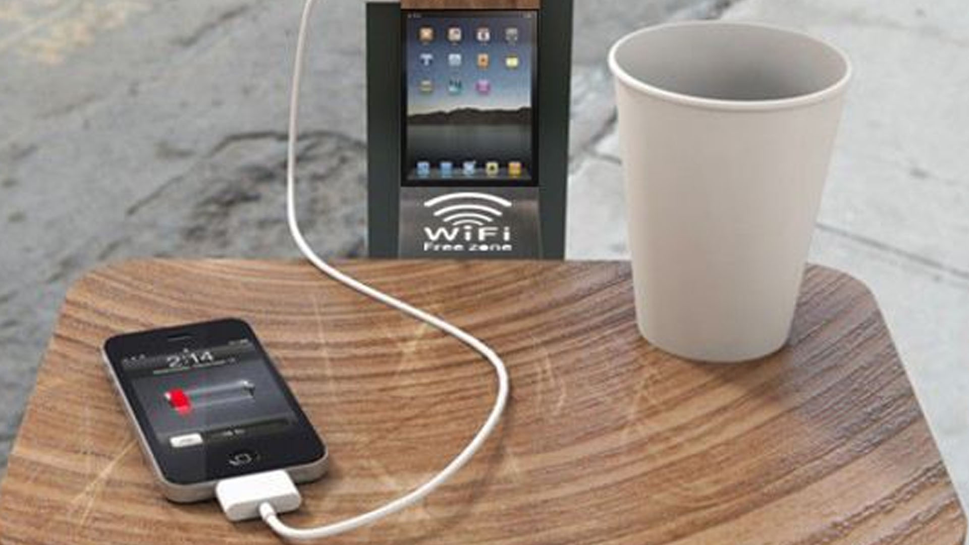 手機(jī)個(gè)人信息遭泄露，原因竟出在公共充電樁上？